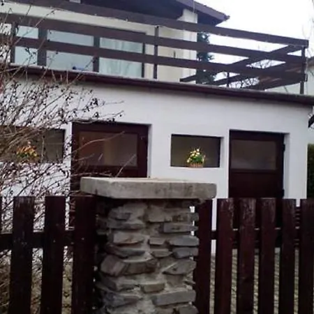 Vendégház W